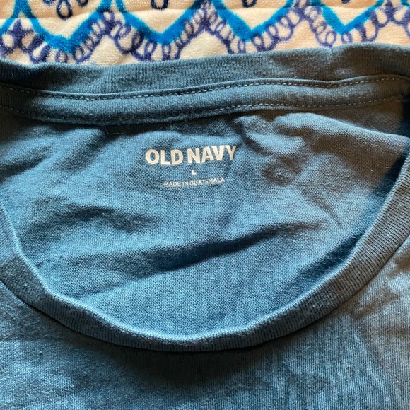 Old Navy T-Shirt - Picture 3 of 3